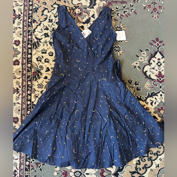 Heart of Haute Celeste Dress - Picture 2 of 6